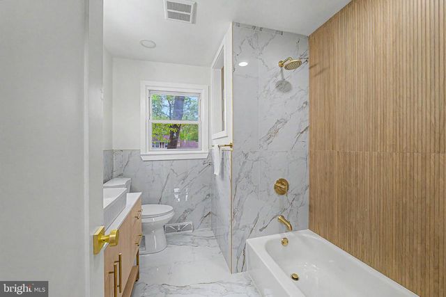 235 TERRY LN, Egg Harbor City, NJ 08215
