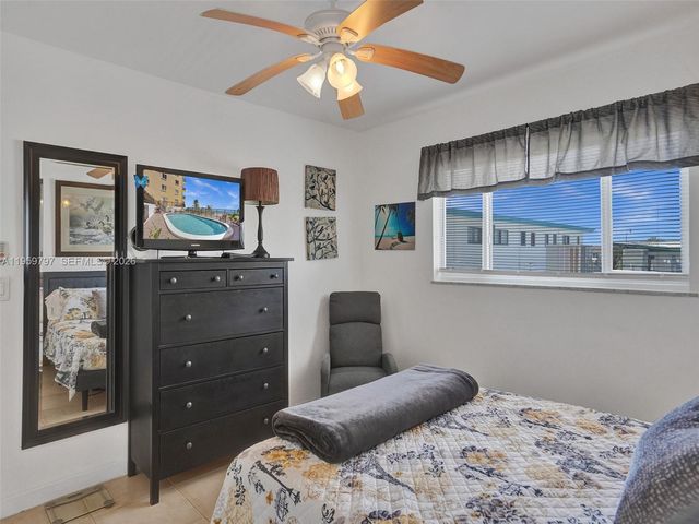 1815 N Surf Rd 202, Hollywood, FL 33019