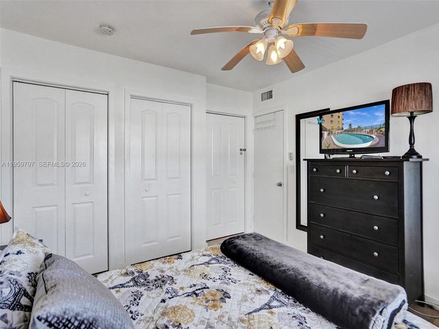 1815 N Surf Rd 202, Hollywood, FL 33019