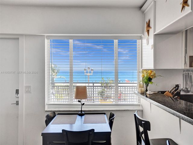 1815 N Surf Rd 202, Hollywood, FL 33019