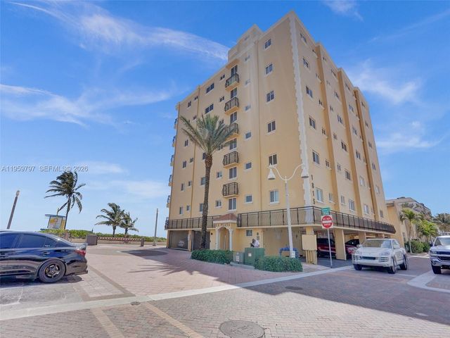 1815 N Surf Rd 202, Hollywood, FL 33019