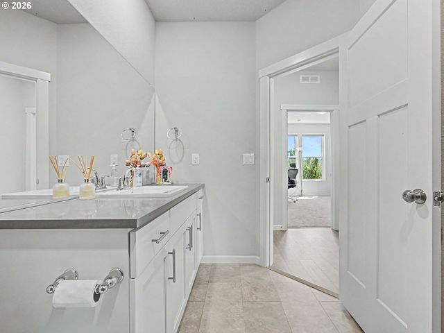 37501 STEELHEAD St, Sandy, OR 97055