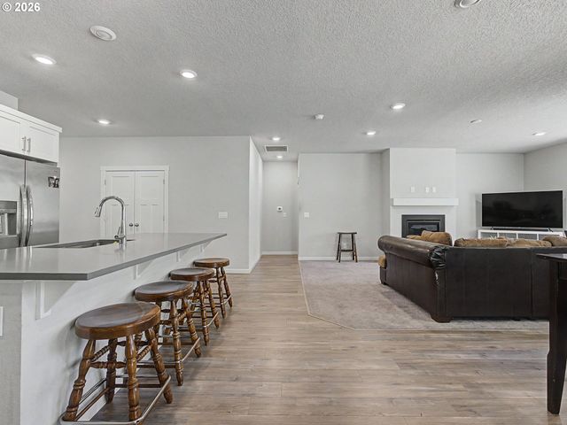 37501 STEELHEAD St, Sandy, OR 97055