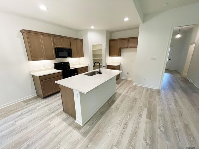 12892 Siberian Dr, Walker, LA 70785