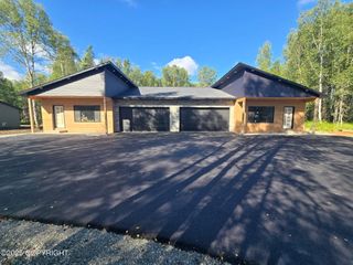 7490 N Paw Street, Wasilla, AK 99654