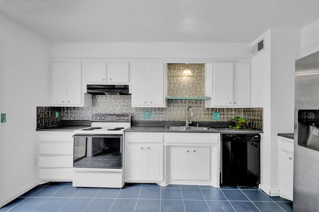 101 Stonewood Drive, Noble, OK 73068