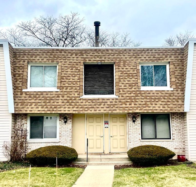 2840 Mitchell Drive 4, Woodridge, IL 60517