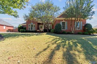 132 Vaughnwood Trace, Huntsville, AL 35806