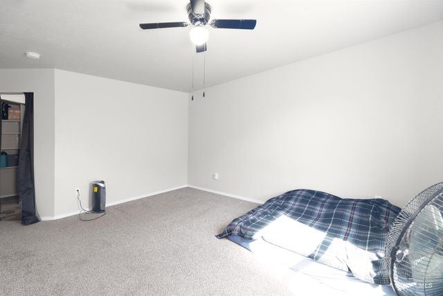 11761 Penobscot St, Caldwell, ID 83605
