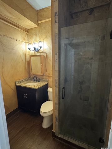 601 N Alamo St Apt 203, San Antonio, TX 78215