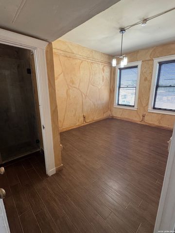 601 N Alamo St Apt 203, San Antonio, TX 78215