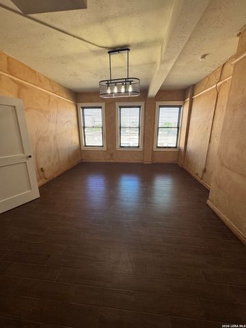 601 N Alamo St Apt 203, San Antonio, TX 78215