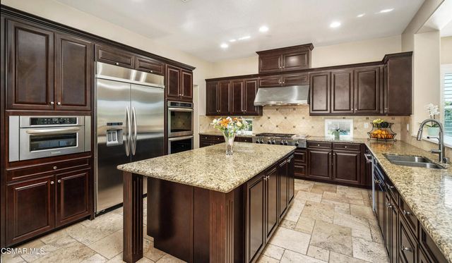 7375 Elk Run Way, Moorpark, CA 93021