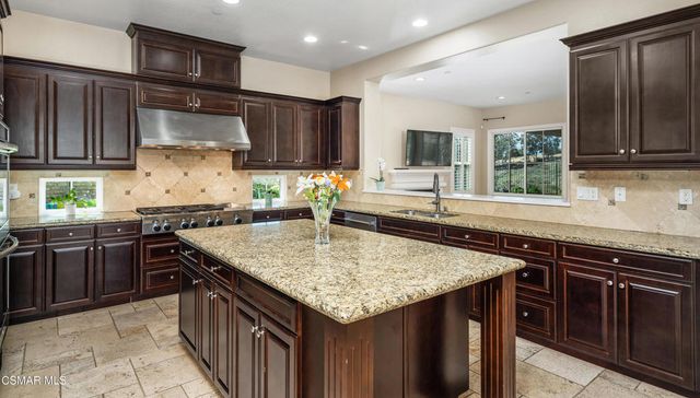 7375 Elk Run Way, Moorpark, CA 93021