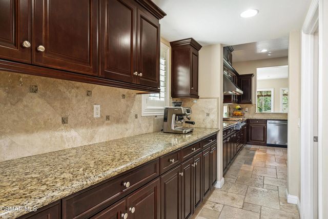 7375 Elk Run Way, Moorpark, CA 93021