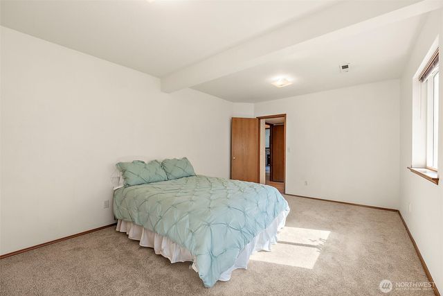 17225 90th Avenue E, Puyallup, WA 98375