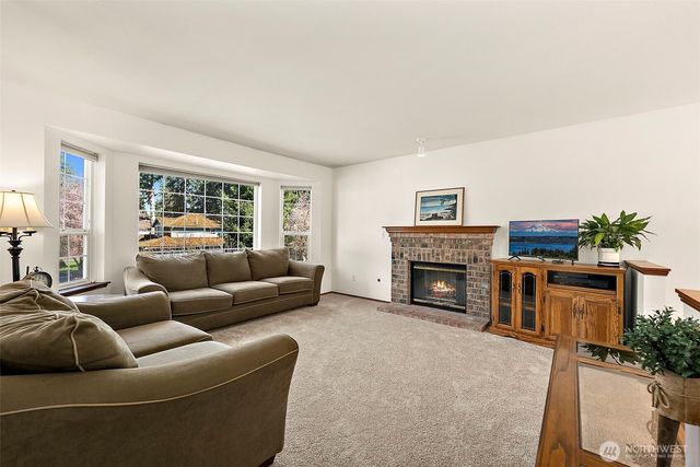 17225 90th Avenue E, Puyallup, WA 98375