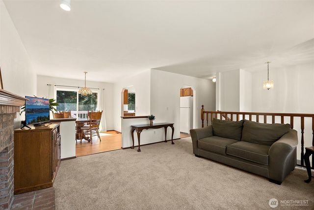 17225 90th Avenue E, Puyallup, WA 98375