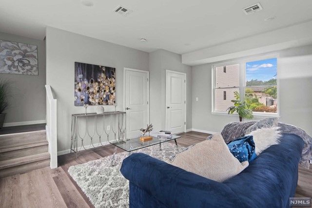 6-8 Governor Street, Paterson, NJ 07501