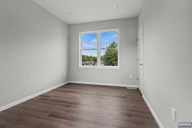 6-8 Governor Street, Paterson, NJ 07501