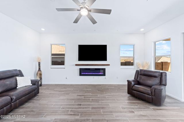 12764 E Tortoise Pointe Place, Vail, AZ 85641