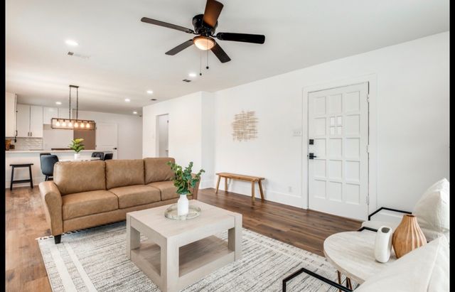 1314 Arborvitae, Dallas, TX 75224