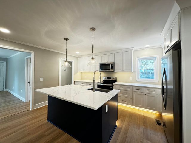 902 Poplar Street, Walterboro, SC 29488