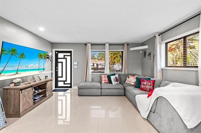 5404 NW 25th Ave 1, Tamarac, FL 33309