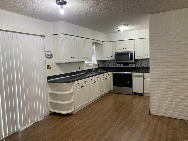 17804 CULLIPHER LN, Little Rock, AR 72206