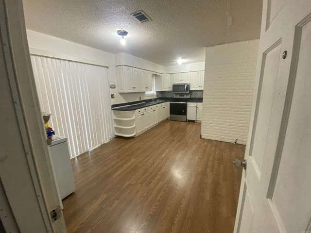 17804 CULLIPHER LN, Little Rock, AR 72206