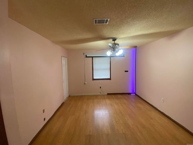 17804 CULLIPHER LN, Little Rock, AR 72206