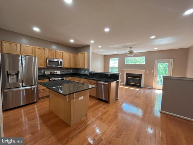 225 YORKTOWN CT, Malvern, PA 19355