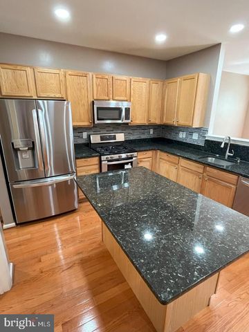 225 YORKTOWN CT, Malvern, PA 19355
