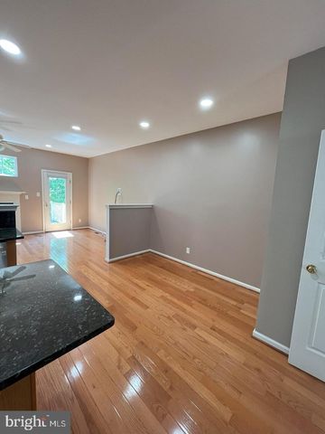 225 YORKTOWN CT, Malvern, PA 19355