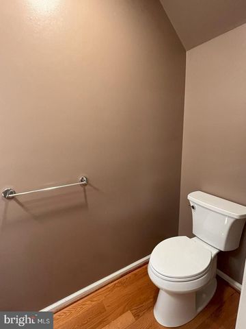 225 YORKTOWN CT, Malvern, PA 19355
