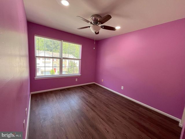 225 YORKTOWN CT, Malvern, PA 19355