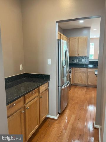 225 YORKTOWN CT, Malvern, PA 19355