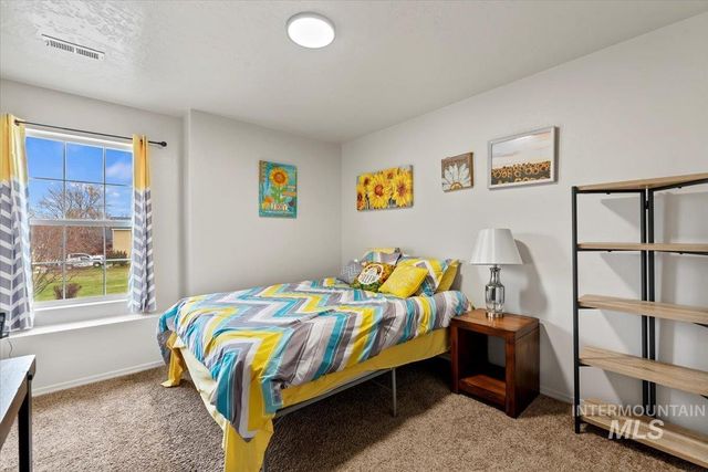 1028 N Star Bright Ln, Star, ID 83669