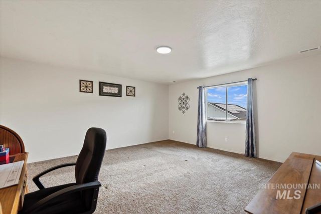 1028 N Star Bright Ln, Star, ID 83669