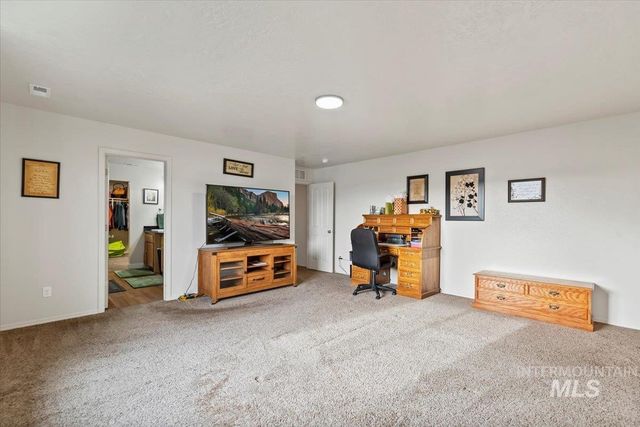 1028 N Star Bright Ln, Star, ID 83669