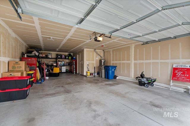 1028 N Star Bright Ln, Star, ID 83669