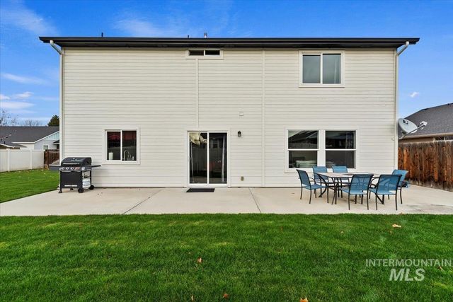 1028 N Star Bright Ln, Star, ID 83669