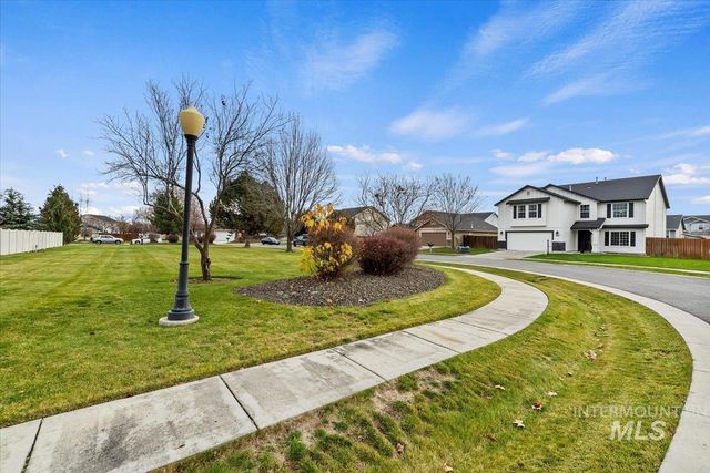 1028 N Star Bright Ln, Star, ID 83669