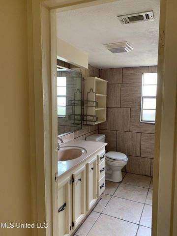 1516 43rd Avenue, Gulfport, MS 39501