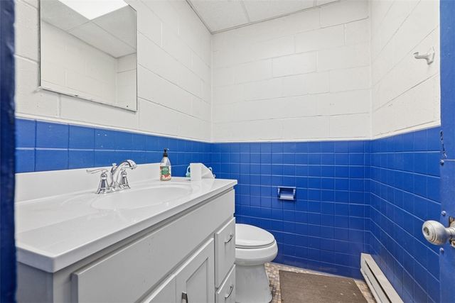 575 Seavey Rd, Shaler, PA 15209