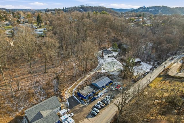 575 Seavey Rd, Shaler, PA 15209