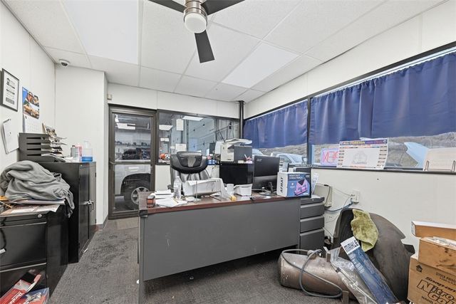 575 Seavey Rd, Shaler, PA 15209