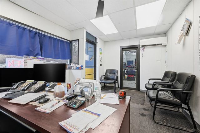 575 Seavey Rd, Shaler, PA 15209