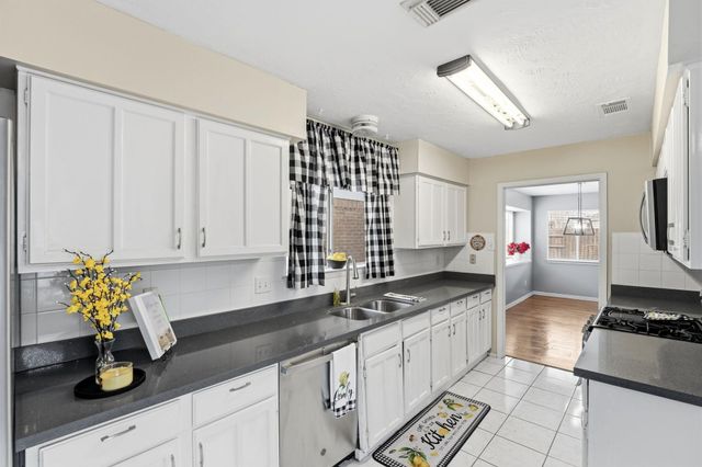 7403 Misty Morning Dr, Humble, TX 77346