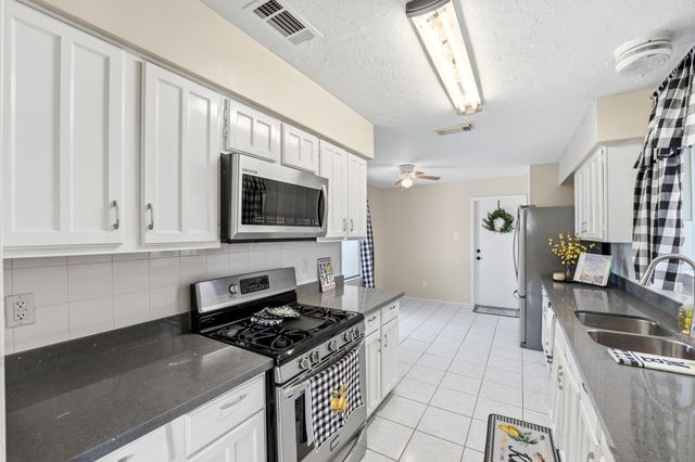 7403 Misty Morning Dr, Humble, TX 77346